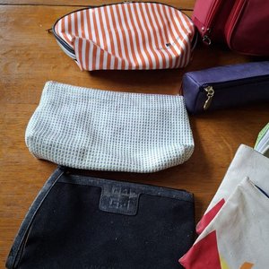 Lote de Neceser y Bolsos de Viaje de Varias Marcas y Colores - imagen 3