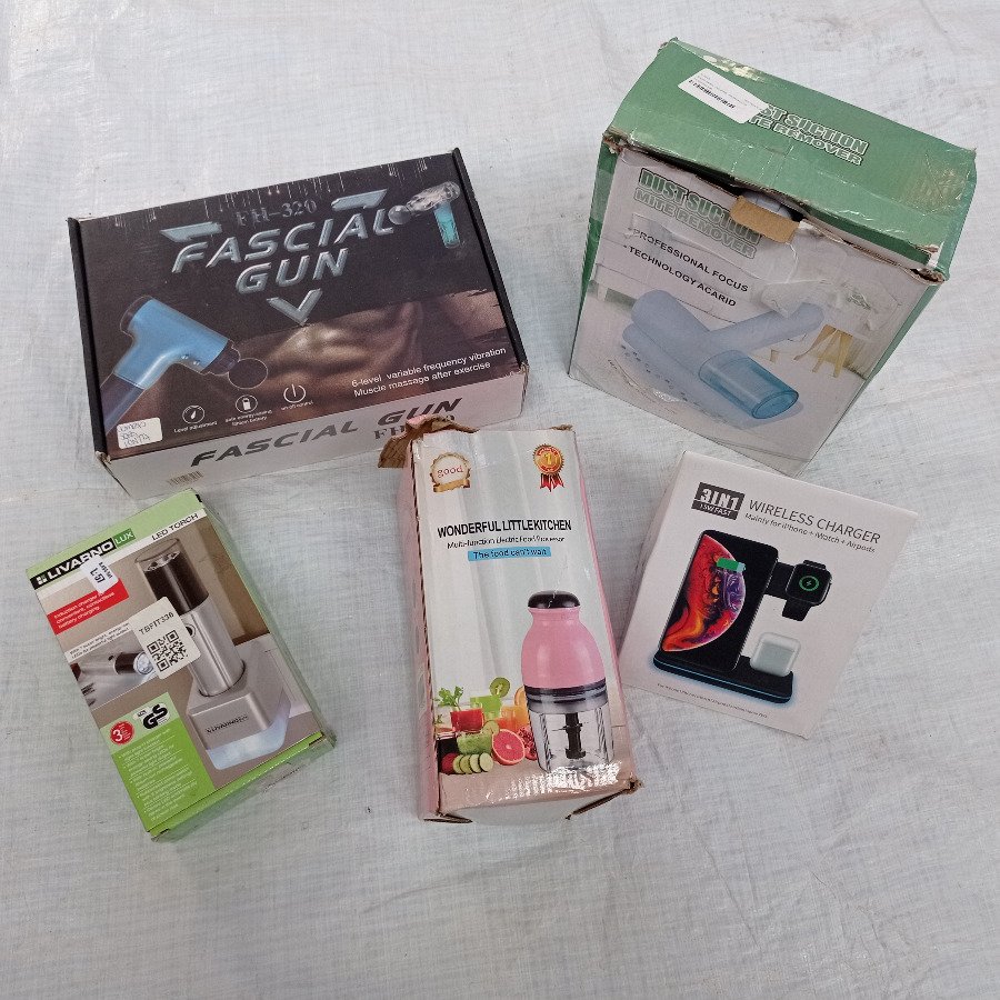Cinco piezas: juguera + limpiador facial + cargador inalámbrico para iphone + linterna