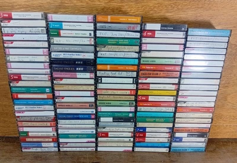 Lote de Más de 100 Cassettes Didácticos para Aprender Inglés