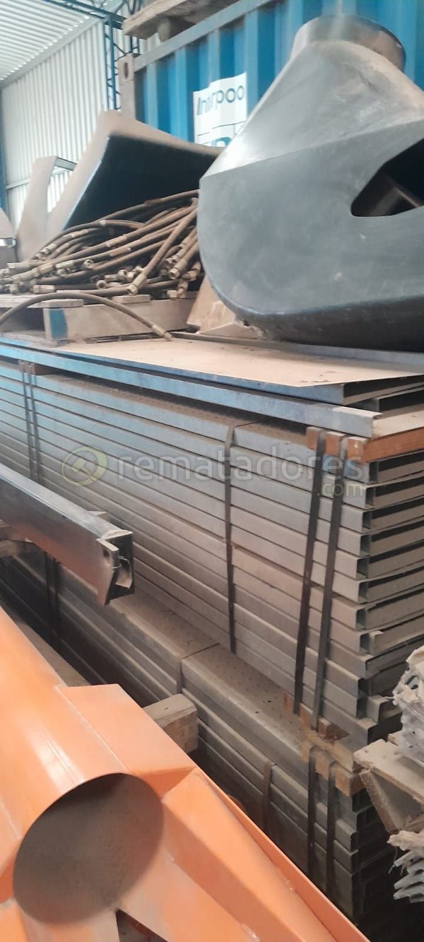 Lote de Perfiles Metálicos Rectangulares