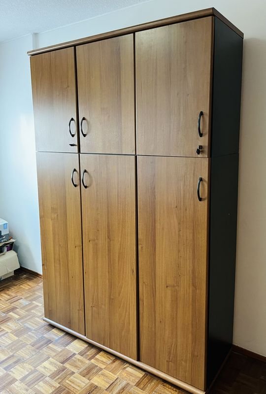 Mueble biblioteca con estantes intercambiables - imagen 2