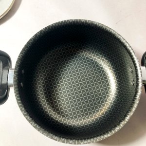Dos Ollas Pequeñas con Tapa de Vidrio - imagen 2