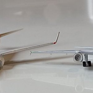 Lote de 2 Aviones a Escala Herpa: Airbus A319 Trans-Canada y Boeing 737-800 Qantas - imagen 5