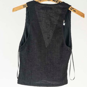 Blusa Negra sin Mangas Pull&Bear Talle M - imagen 2