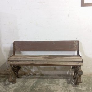 Banco Rústico de Hierro y Madera con Patas Decorativas - imagen 2