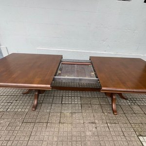 Juego de Comedor de Madera: Mesa Extensible y 10 Sillas Tapizadas Beige - imagen 24