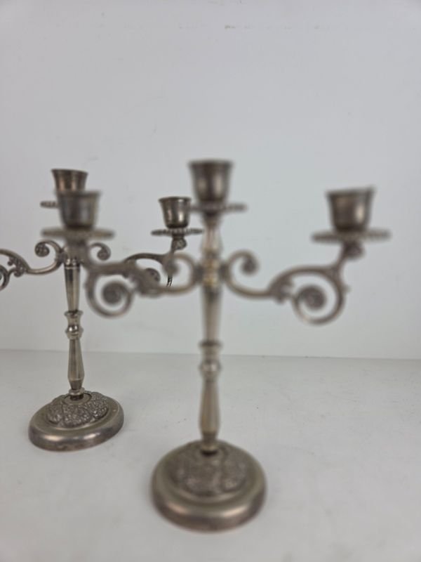 Par de candelabros antiguos de 3 luces cada uno - imagen 3