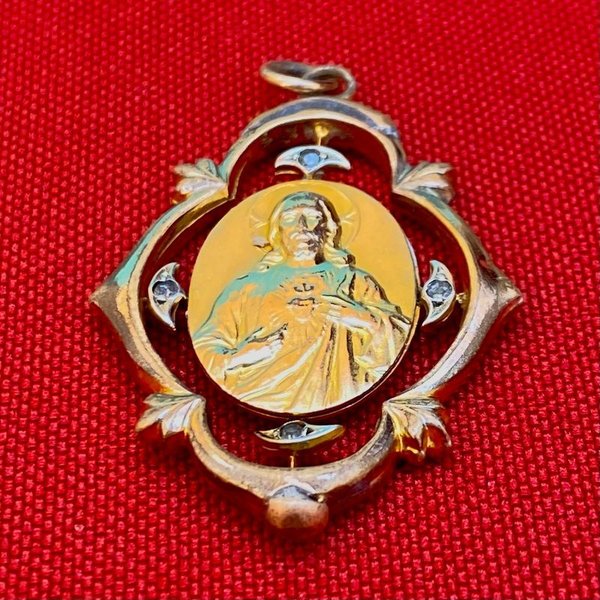 Antiguo dije de oro con Sagrado Corazón de Jesús - imagen 2