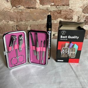 Neceser de Viaje con Set de Manicuría y Marcador Permanente - imagen 2