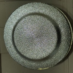 Platos de Vidrio Dorados con Textura - imagen 9