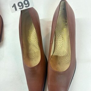 Lote de 5 Pares de Zapatos de Cuero para Mujer - Talles 36 y 37 - imagen 4