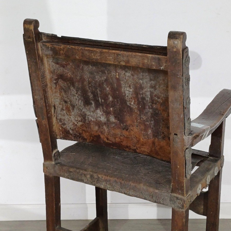 Sitial del siglo XVIII en madera y cuero con diseño campestre - imagen 12