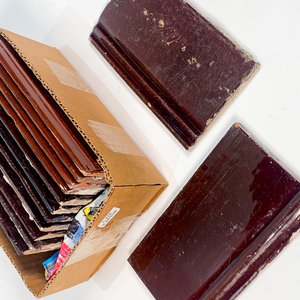 Trece Zócalos Cerámicos Antiguos Marrones con Detalles - imagen 2