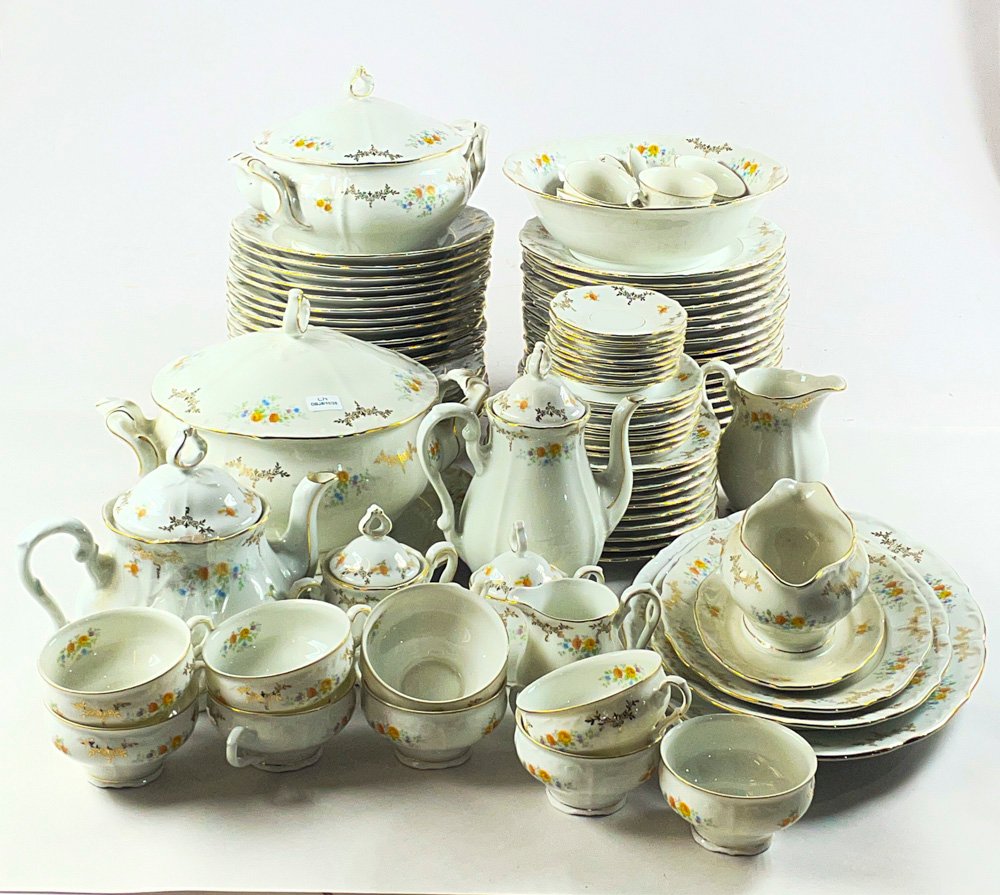 Conjunto de 92 Piezas de Porcelana Bavaria Blanca Floral: Sopera, Fuentes y Más