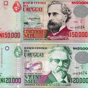 Lote siguiente: Lote de 2 Billetes Uruguayos: N$ 50.000 (José Pedro Varela) y N$ 20.000 (Juan Zorrilla de San Martín) - Serie A 1991