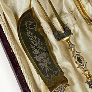 Estuche con Seis Cubiertos de Servir de Plata Decorada - imagen 3
