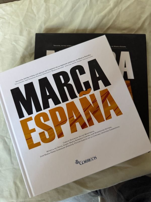 Libro 'Marca España' editado por Correos de España - imagen 2