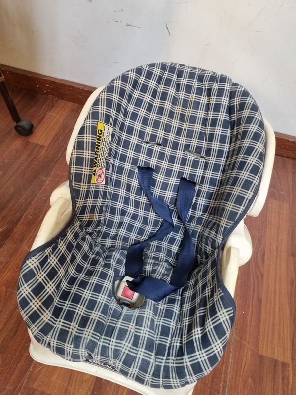 Cuna y Sillita para Auto, Portátil y Fácil de Montar - imagen 4