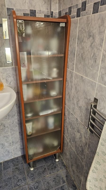 Mueble Multiuso con Sinks y Almacenamiento