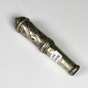 Lote siguiente: Cabo de platería criolla labrado 14,5 cm
