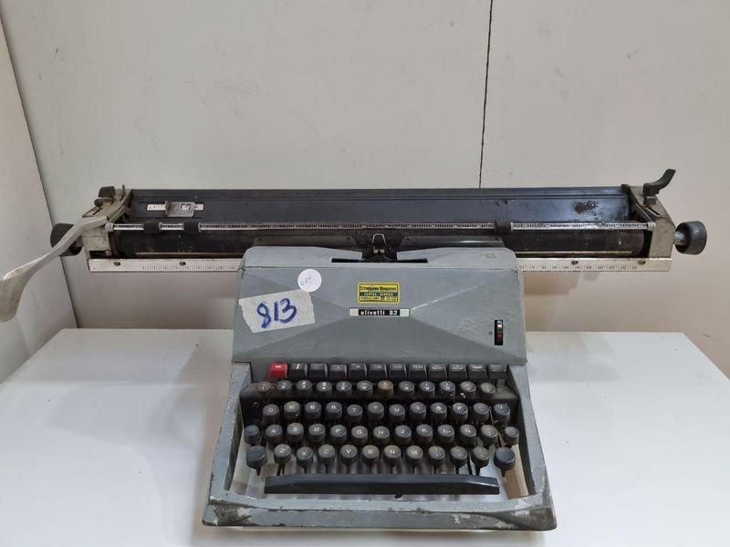 Lote anterior: Maquina De Escribir Olivetti en Venta