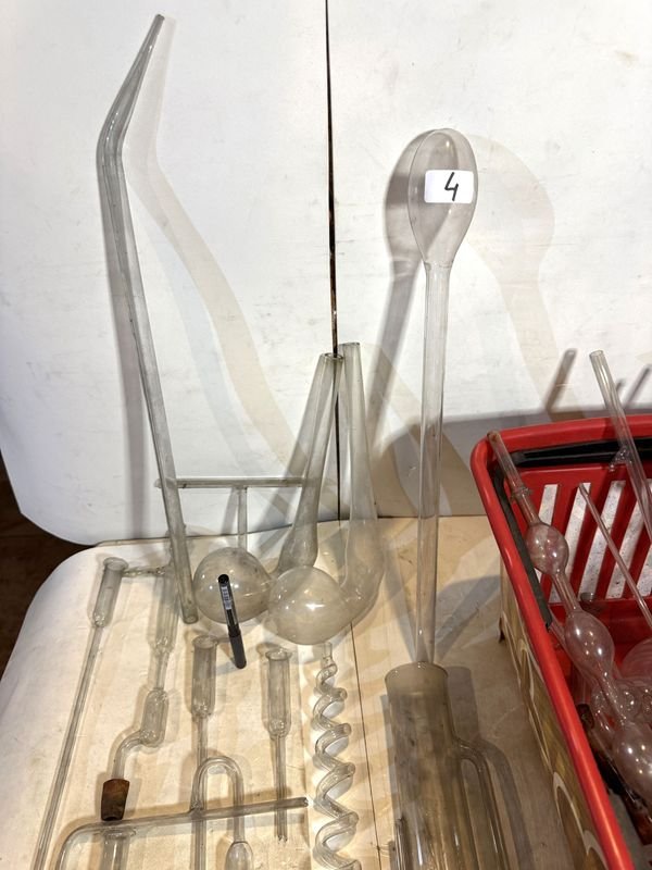 Lote de insumos de vidrio para laboratorio de química - imagen 1