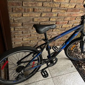 Lote siguiente: Bicicleta Azul Shimano S-Pro Rodado 26 con Cambios