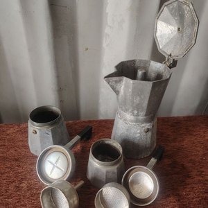 Juego de Cafeteras Moka Italianas de Aluminio con Filtros - imagen 6