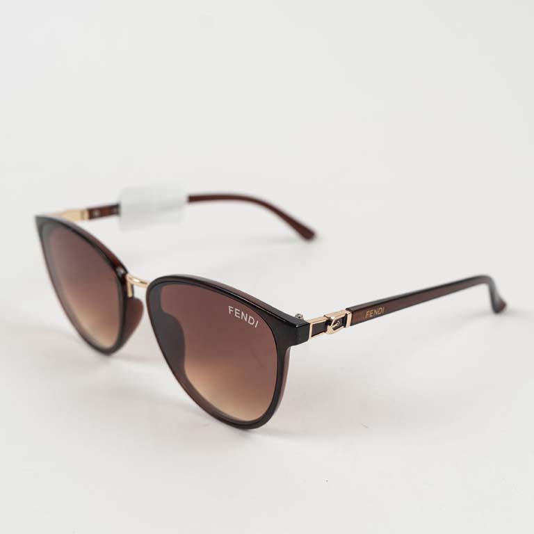 Par de lentes de sol de estilo aviador con gradientes y caja de lujo