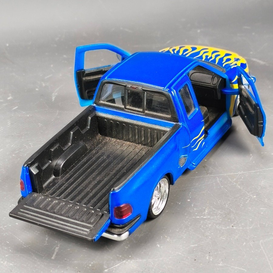 Item 17698 - Image 4