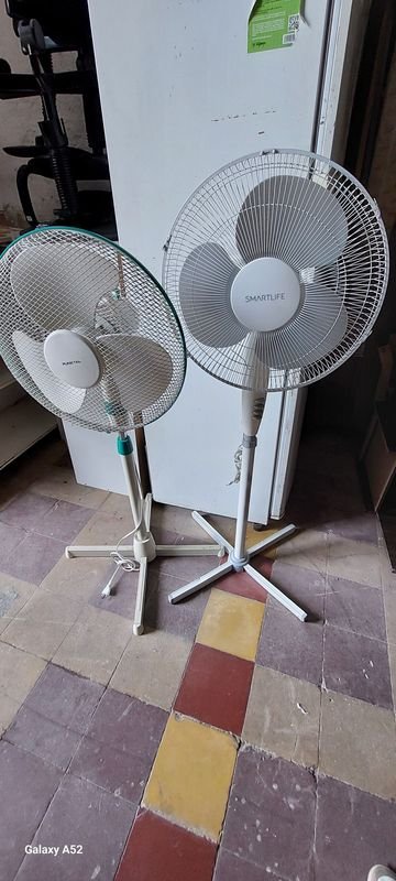 Lote siguiente: Ventiladores de metal en buen estado