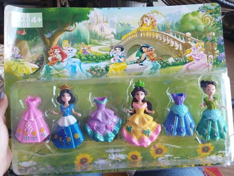 Set de Princesas Disney con Vestidos Intercambiables