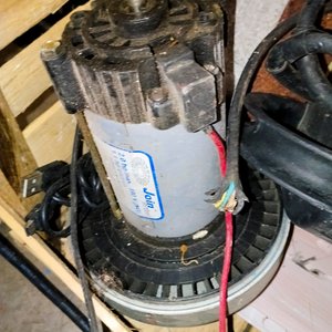 Lote de 4 Bombas y Motores Eléctricos con Nicho para Contador - imagen 4