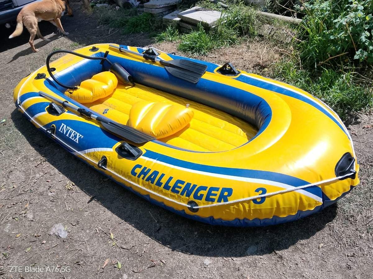 Bote Inflable Intex Challenger 3 para 3 Personas con Remos e Inflador