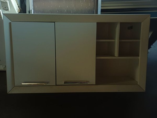 Mueble Aéreo Blanco con Puertas y Estantes - imagen 1