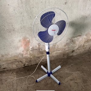 Lote anterior: Ventilador de Pie Eléctrico Marca Cueri
