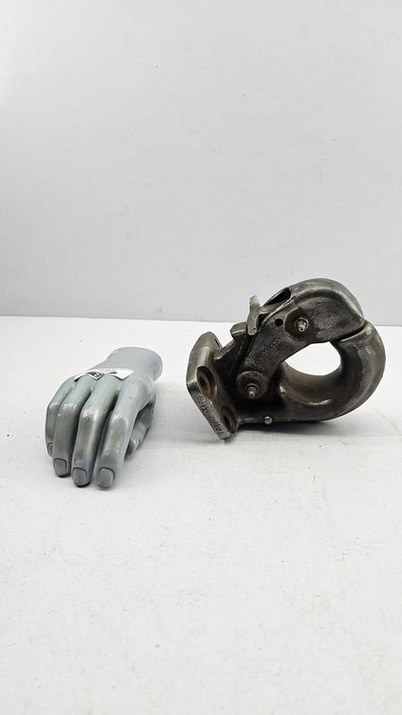 Gancho de Remolque Antiguo de Acero Americano