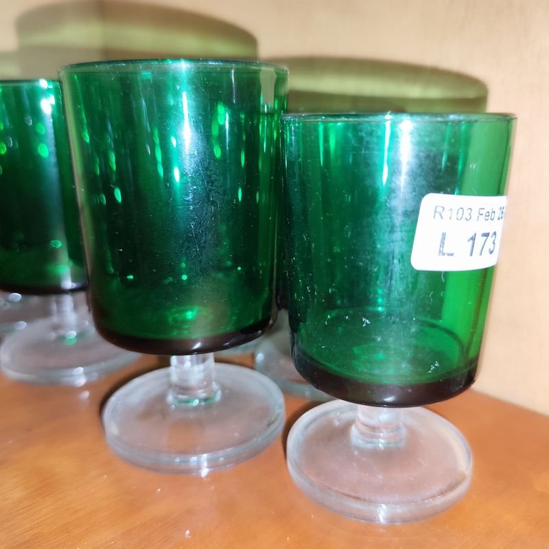 Colección de mini vasos para shots en diferentes colores y tamaños - imagen 6