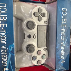 Lote anterior: Joystick DualShock 4 para PS4 con Doble Motor de Vibración, Nuevo en Caja