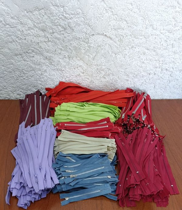 Zippers de Nylon con Colores Varios