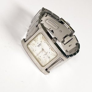 Lote siguiente: Reloj Casio Beside Caballero Malla Metal