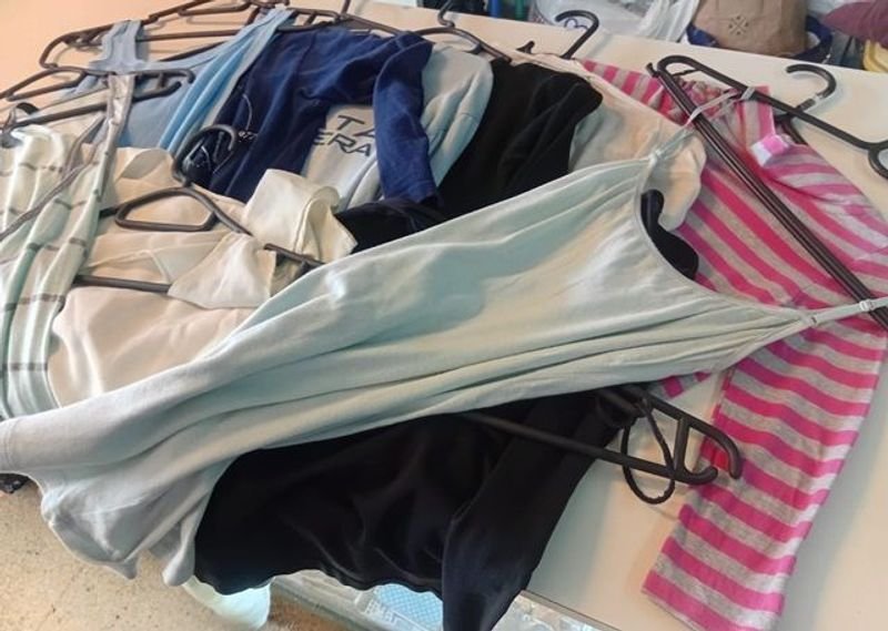 Lote de ropa post temporada para damas - imagen 3