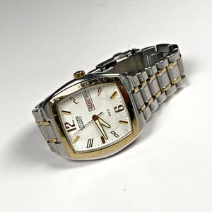 Reloj Pulsera Caballero Citizen Quartz con Malla Metálica - imagen 2