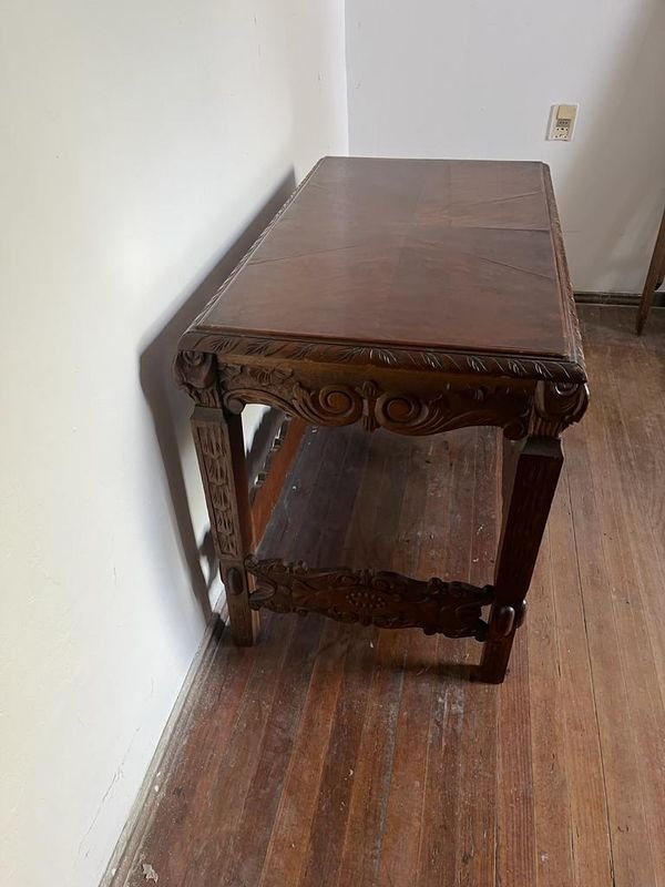 Mesa de madera renacentista - imagen 3