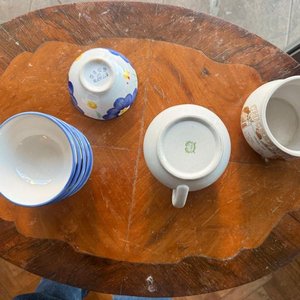 Set de 6 Posillos de Porcelana con Flores y 2 Tazas Estilo Vintage - imagen 3