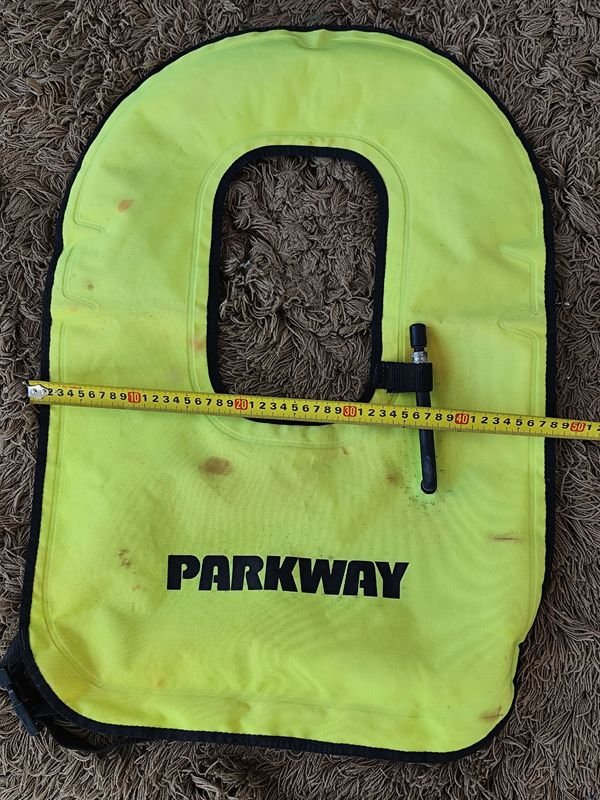 Salvavidas usado PARKWAY con válvula de liberación de aire - imagen 8