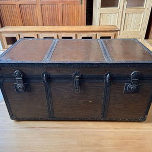 Lote anterior: Baul de viaje 1,10 x 0,54 x 0,55 alto