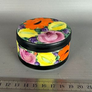 Lote anterior: Caja Decorativa de Cerámica Pintada a Mano con Flores