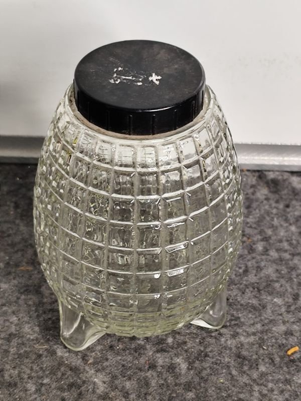 Bollón Antiguo de Vidrio Labrado con Tapa de Baquelita Años 50