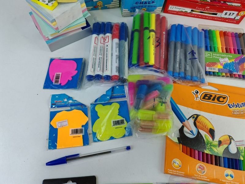 Tizas, Marcadores y Post Its para oficina - imagen 4